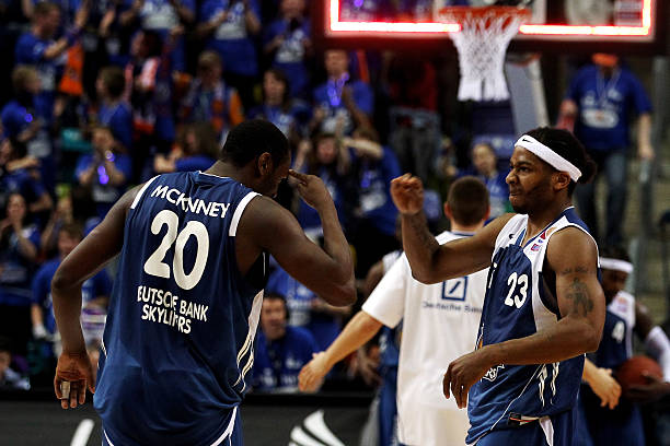 门依然是 门依然是