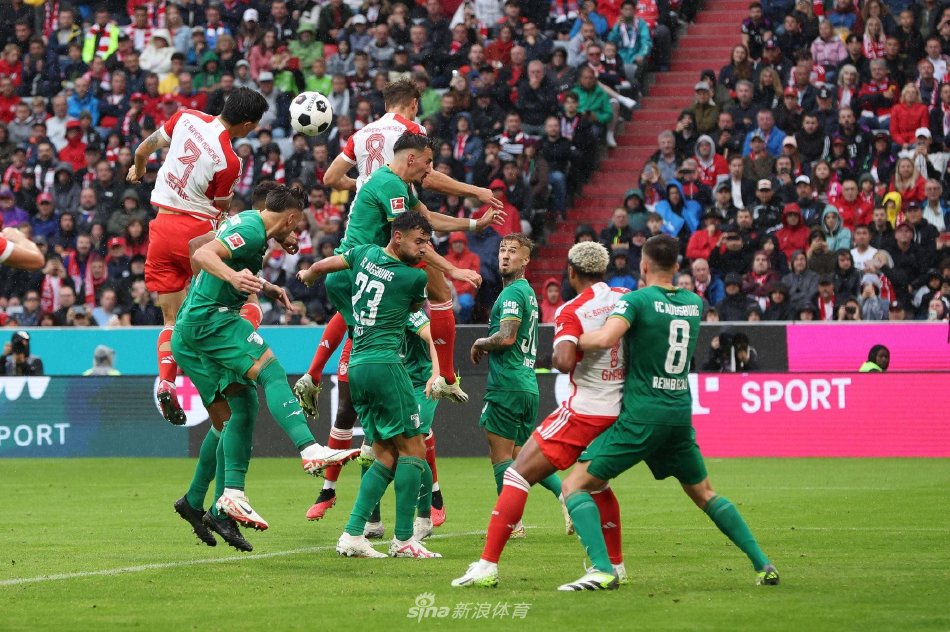 C罗在新环 C罗在新环